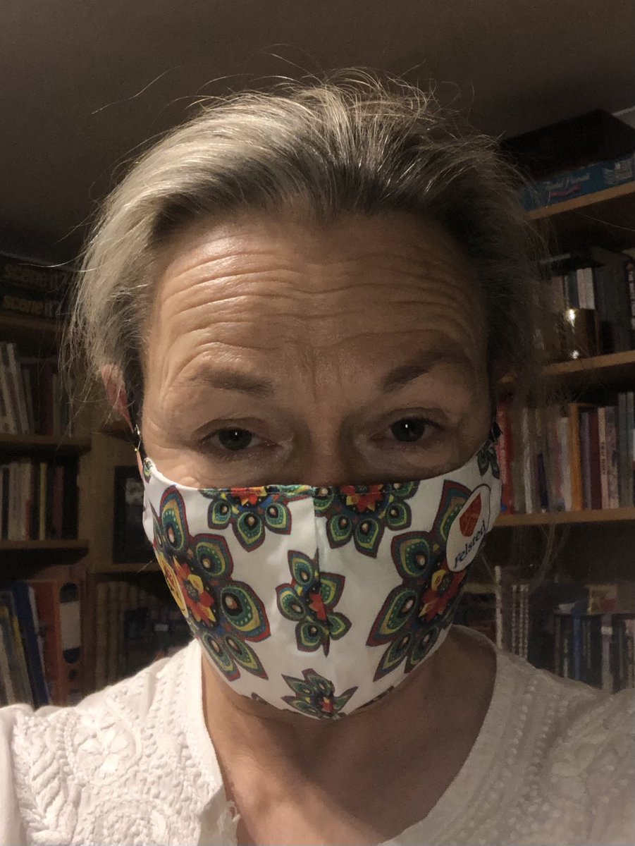 FelstedMagic's tweet image. Oh the wonderful smell of  one’s preferred laundry detergent on the mask - rather than those grotty disposables ❤️ #favedesign #makingadifference