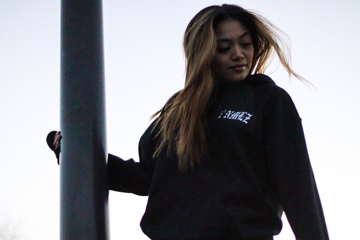 anmlz18's tweet photo. 🔥 SNAKE HOODIE 🐍 #fitness #FitnessModel https://t.co/2Nsf3XMY2h