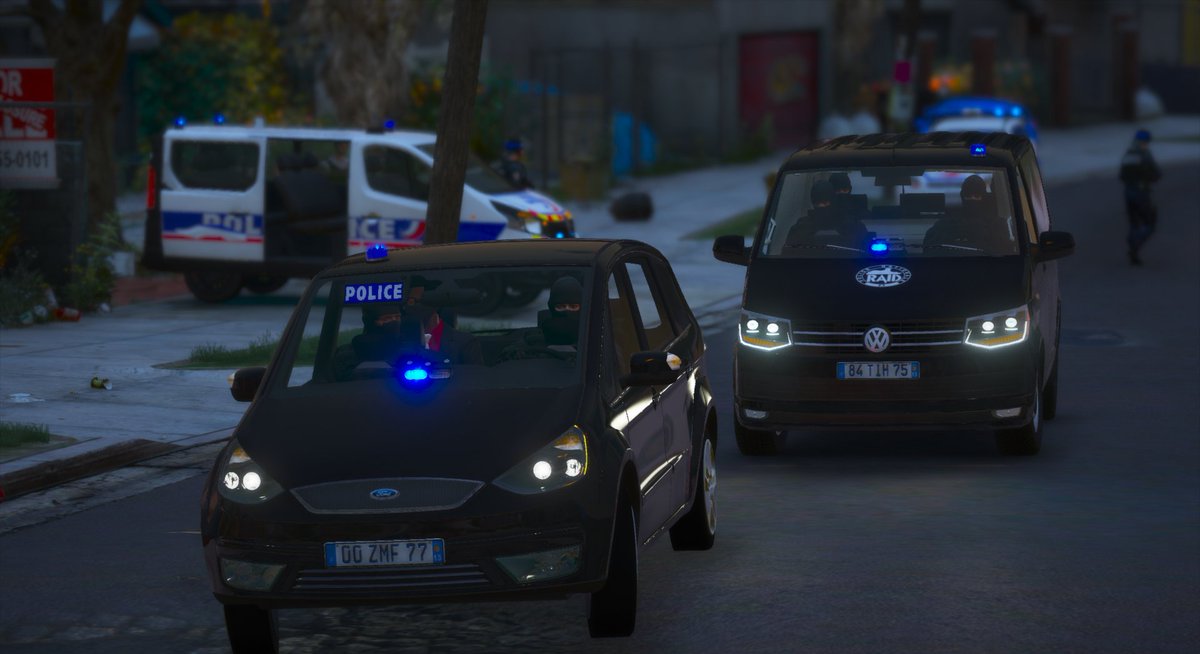 Domiciliaire avec le #RAID à la demande de la sûreté départementale.
Afin d'arrêter un gros trafiquant de stupéfiant.
#SimulationOpérationelle 
#SeriousGame 
<a href="/FO_SDCPJ/">Forces de l'Ordre SDCPJ</a> 
<a href="/StudiosDCPJ/">STUDIOS DCPJ 🇫🇷🇪🇺</a>