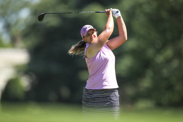 lizyounggolf's tweet photo. Love wearing my Nivo clothing... and to celebrate the end of my @LETgolf season https://t.co/fKX6iJILNM have a great offer from Nov 26th - 1st Dec. Use discount code LY20 and you will get up to 50% OFF Nivo clothing &amp; accessories plus free shipping on orders of more than 3 items! https://t.co/4XXcLh9J64