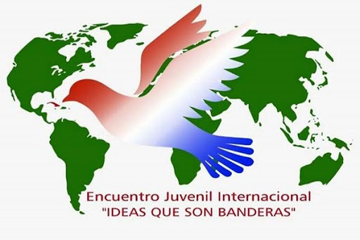 AbelPrieto11's tweet photo. Después del derrumbe del socialismo europeo, la gente d izquierda quedó aturdida, en shock. #Fidel convocó al pueblo cubano a resistir la crisis y las presiones renovadas de los yanquis y denunció en todos los foros  la catástrofe q viviría el mundo con el modelo neoliberal. https://t.co/WKUVV0QPVu