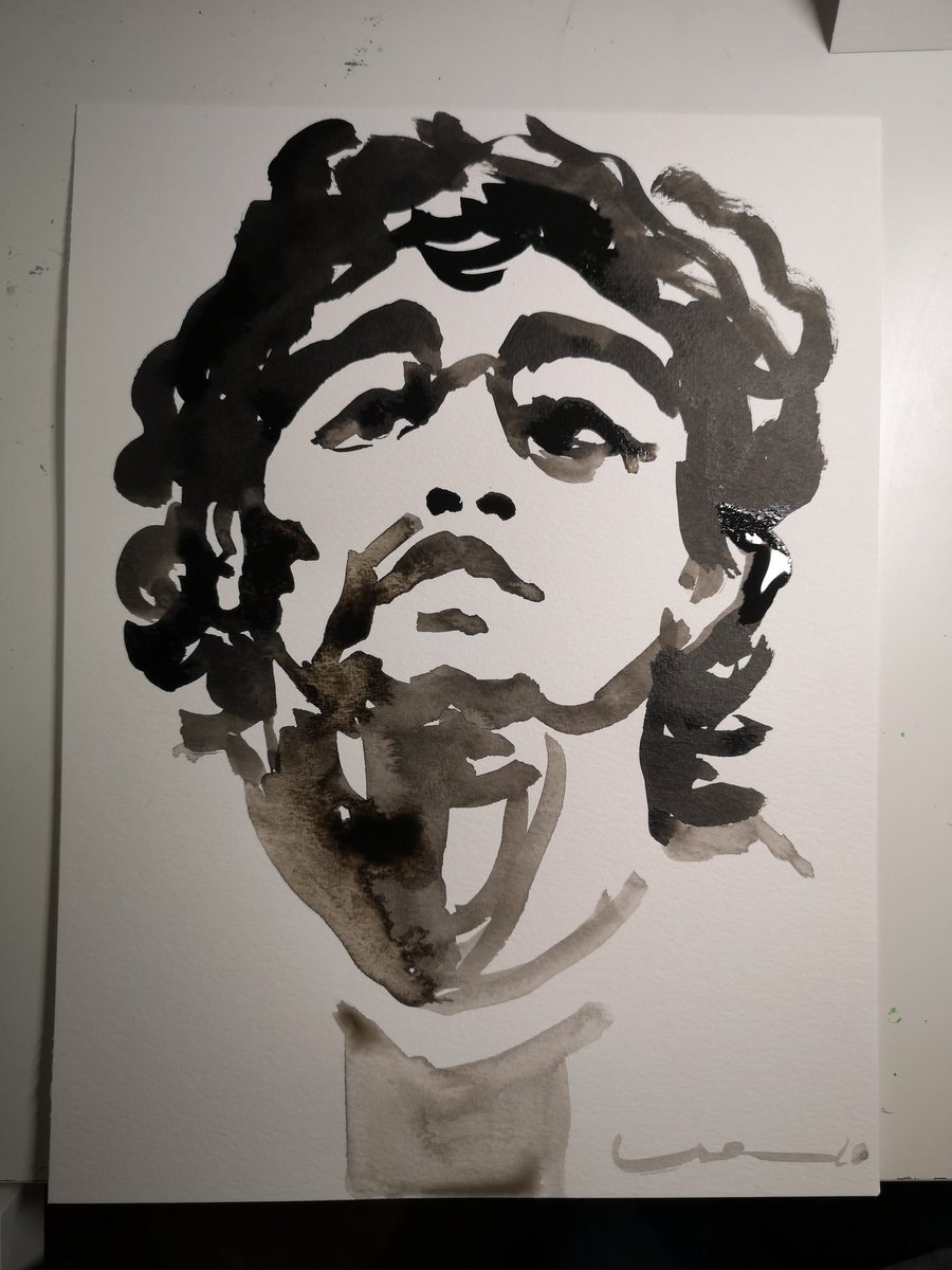 liaferreira's tweet photo. Uma pessoa não é de ferro
#Maradona https://t.co/FRfOOZuRgj
