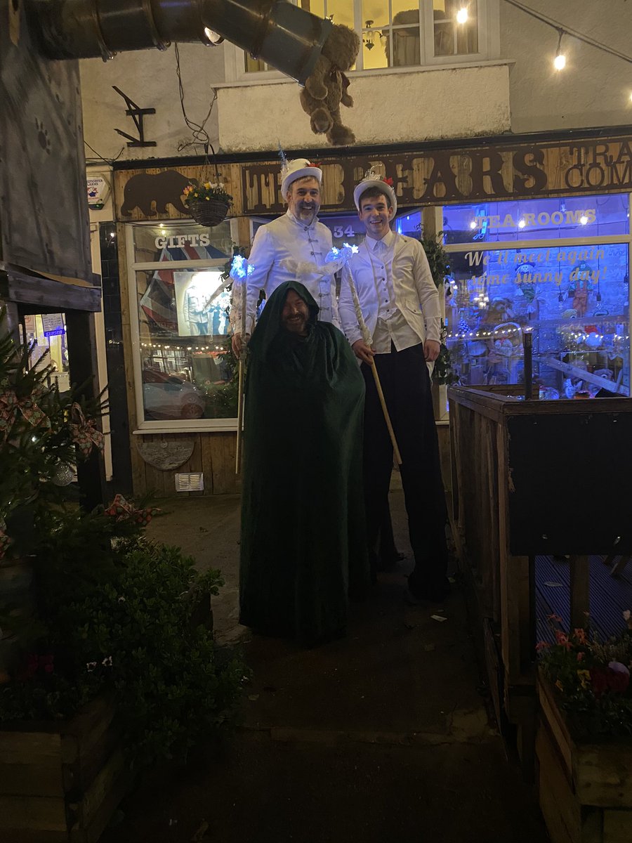 WhitstableCat's tweet image. Thanks to #TheTalkofTankerton &amp;amp; the Christmas Lamplighters for our pretty #TankertonChristmasLights