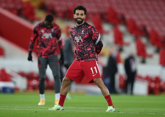 الملك المصري محمد صلاح فى أفضل حالاته في عملية الإحماء قبل مواجهة اتلانتا