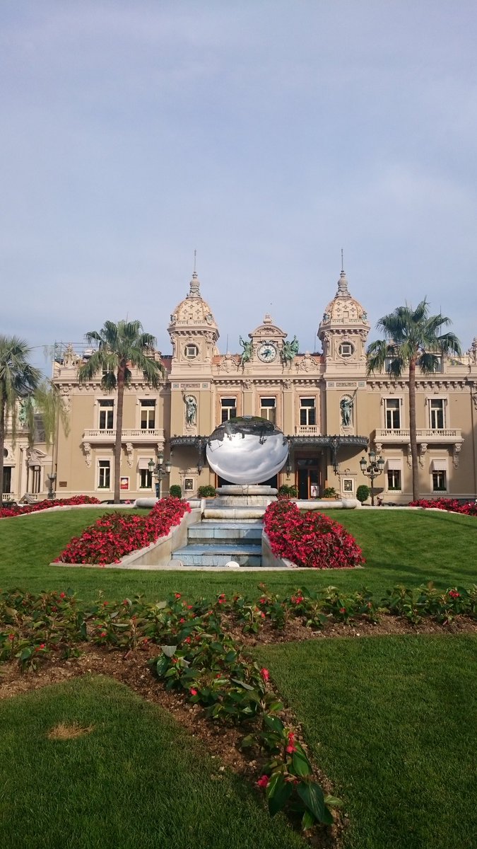 Part 3 - MonacoAfter a day of moping about, we had to decide whether to go home or carry in the trip. Thank god we did the latter. Short train down the road to Monaco, and it was quite something.