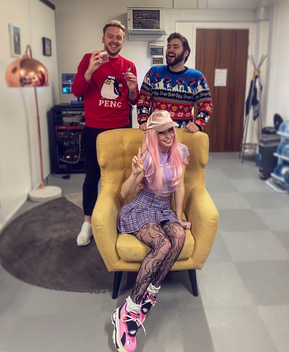 Belle delphine Personality Cafe