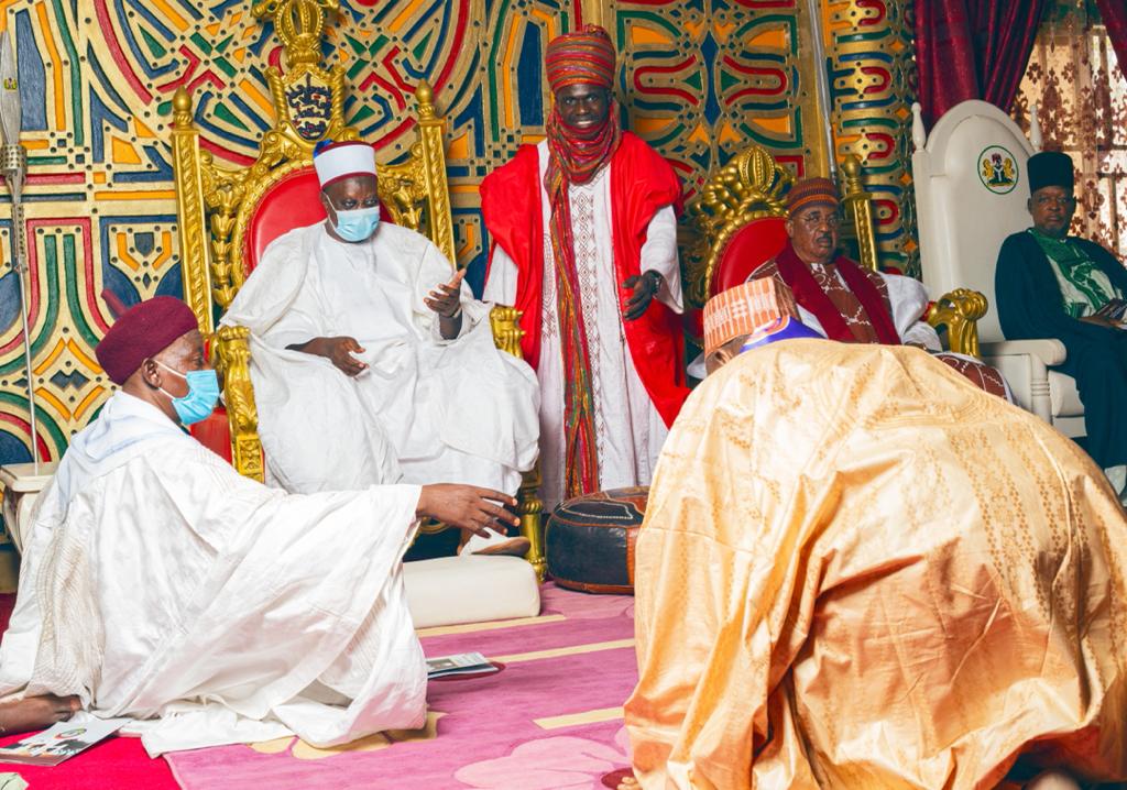 ProfATMora's tweet photo. Investiture ceremony in Emir's Palace, Lafia, Nasarawa State on HRH Justice Sidi Bage Muhammad 1,JSC(Rtd),the Emir of Lafia and Chairman of Nasarawa State Council of Traditional Rulers. Date:Tuesday, 24th November, 2020. https://t.co/XyKmKxibXG