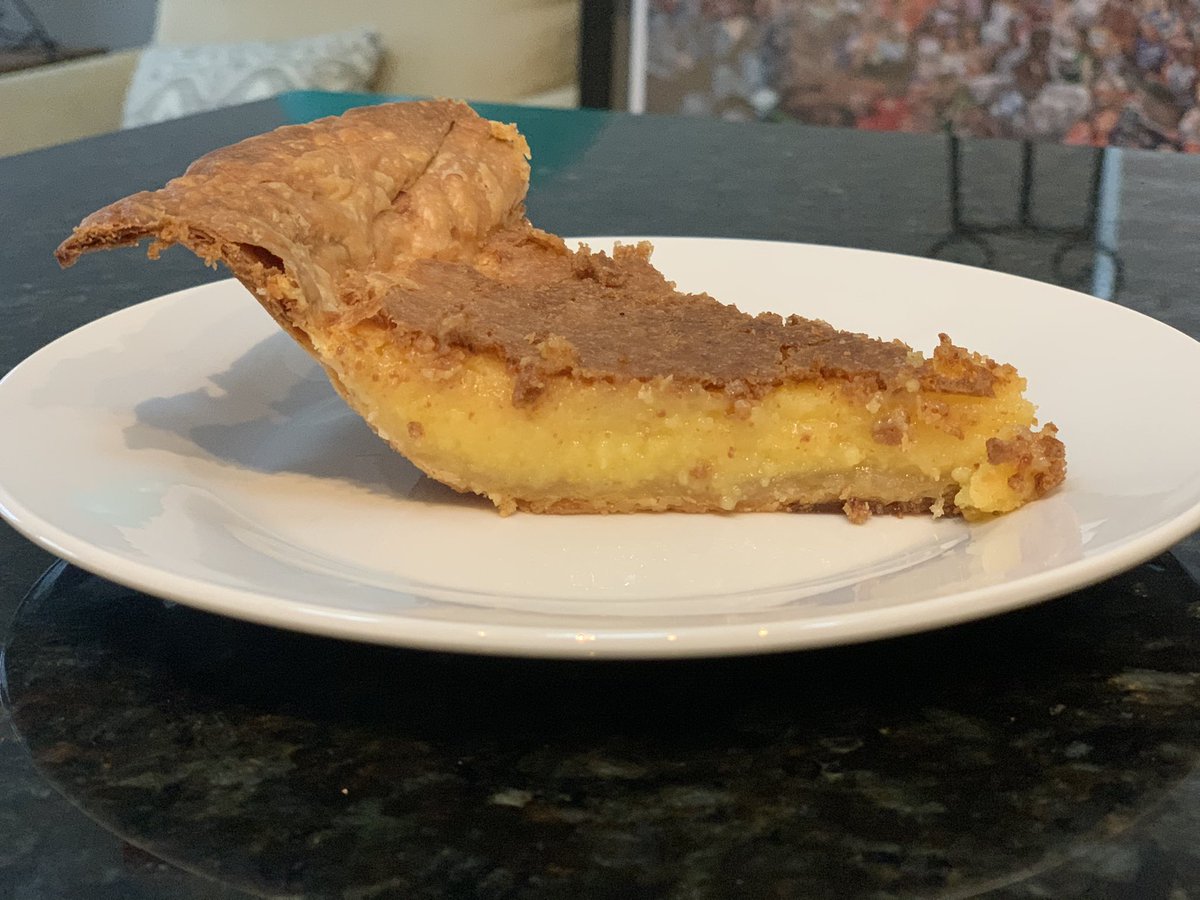 RanthonyClark's tweet image. My first chess pie! 

#homemade #thanskgiving #chesspie #buttermilk #bakingmood