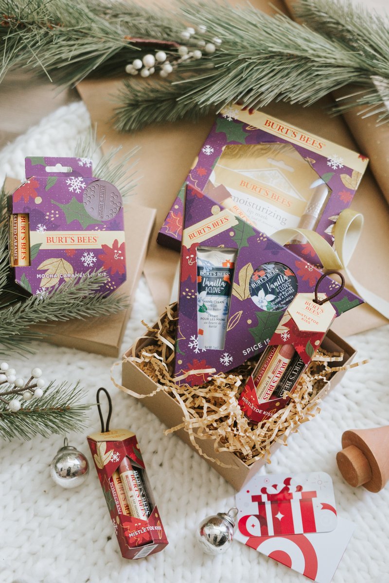 PSTheBlog's tweet image. #AD Selfcare is a gift that never goes out of season! This year I&apos;m gifting @BurtsBees holiday gift sets. With gifts designed for Everyday Indulgences there&apos;s something for everyone on your list.  Shop the exclusive Burt’s Bees® Holiday Gift Sets at @Target!