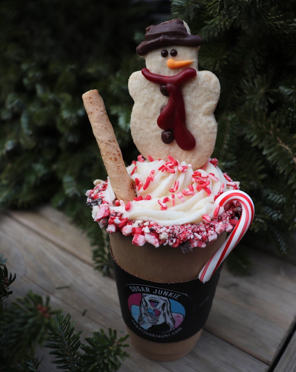Bring some holiday cheer to this gloomy day with our seasonal hot chocolate! ⛄️☕️ It's the perfect way to start the holiday weekend! ☺️
We will be closed tomorrow. We hope everyone has a wonderful Thanksgiving! 🥧