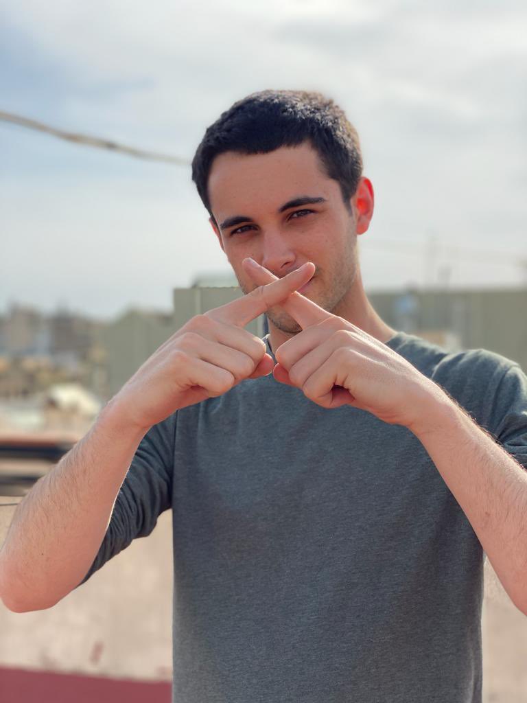 Tenim al plaer de compartir amb vosaltres aquesta X solidària de l’actoràs <a href="/davidsolans96/">David Solans</a> 
Moltes gràcies David per la teva col·laboració amb la SXF❤️ Has participat ja en la nostra campanya #aXtodaslasX? Entra al nostre Instagram <a href="/acsxf/">LVN OK i</a> i participa! 😉 la teva X=1€ de donació