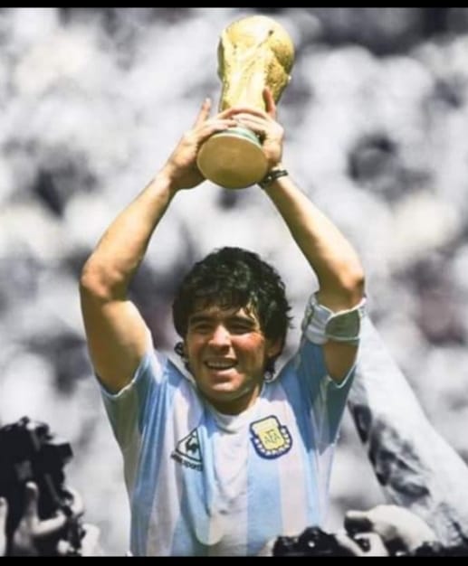 Egun tristea futbol munduan
Goian bego.