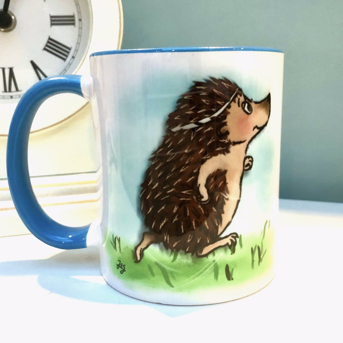 YewTreeTales's tweet photo. 🦔⚽️ SPORTY HEDGEHOG! She’s such an active li’l hog, our Hedgehog!

🏃🏻‍♀️🚴🏻‍♀️ Recently added ‘On Your Marks’ and ‘Tour de Woodland’ to the mini-range within my gift #Mugs designs- can’t believe there’s well over 40 designs now!

https://t.co/hDEaYKegsX

#hedgehog #running #cycling https://t.co/8tLcnRRn1E