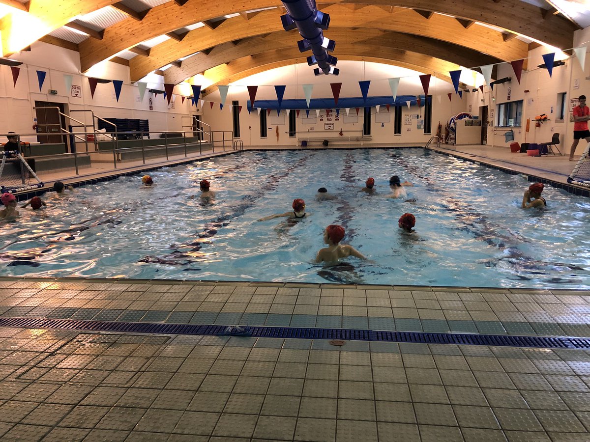OPS_Boarding's tweet photo. Waterpolo fun for the Year 5 flexis!! Umpires still disputing the final score https://t.co/5KfY9o52z8