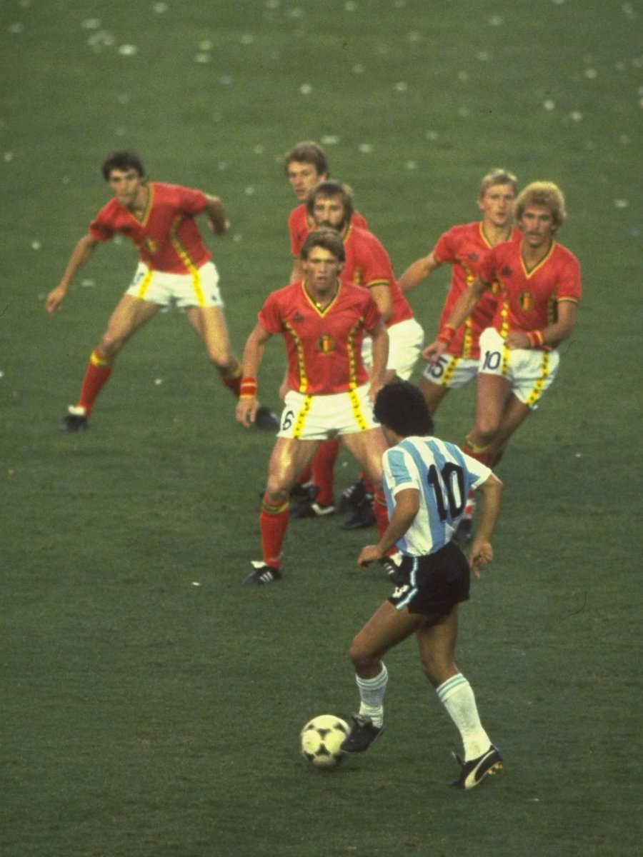 JHRaven13's tweet photo. #RIPMaradona https://t.co/8Vq1YX4T6M