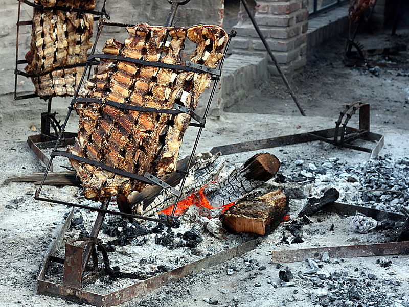 FoodDood4's tweet photo. Asado, delight of the gauchos of Rio de la Plato, Argentina, is a technique where beef is cooked close to a fire on a metal structure called an 'asador'. The term 'asado' is also the custom of having or attending events with food over an open fire. 
#FoodDood #Argentina #bbq https://t.co/LkzyHAScPr