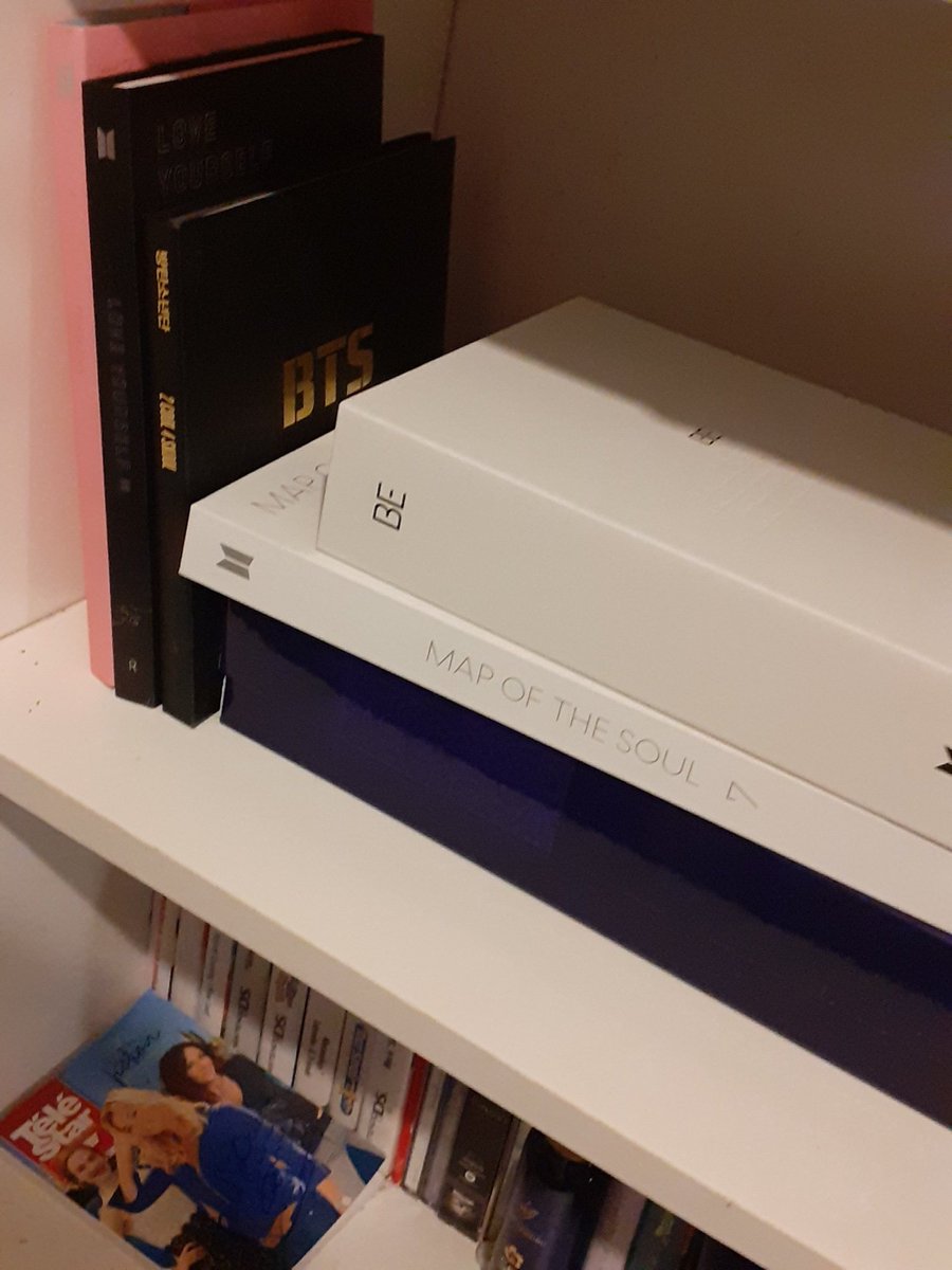 aurore_gadon's tweet photo. Je l'ai enfin eu!!! Ma petite collection s'agrandit😍🥰
@ARMYFRANCE_ @BTS_twt #BeObjectifOr https://t.co/2pqySPOWT0