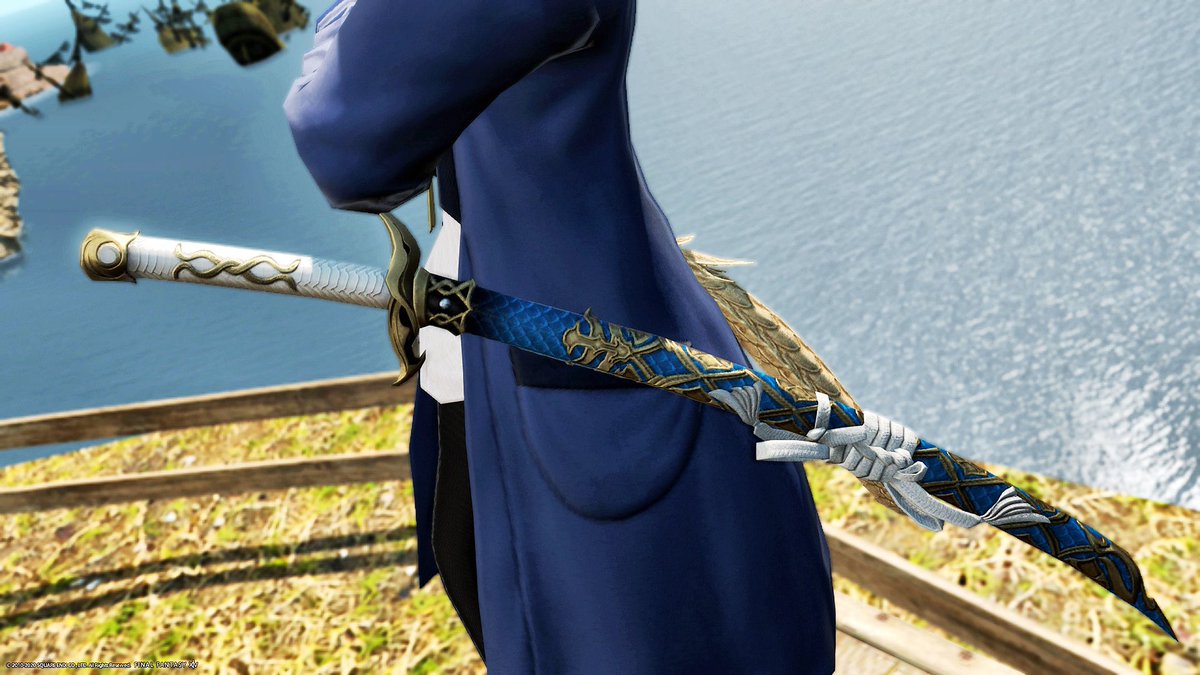 白蛇ハク Hades 刀のミラプリも青龍鱗紋刀に 刀身は蛇腹模様が入った黒刀 鞘は青い鱗と金の装飾 柄は白蛇腹に2匹の蛇の装飾 俺にぴったりの一振りでご満悦でございます