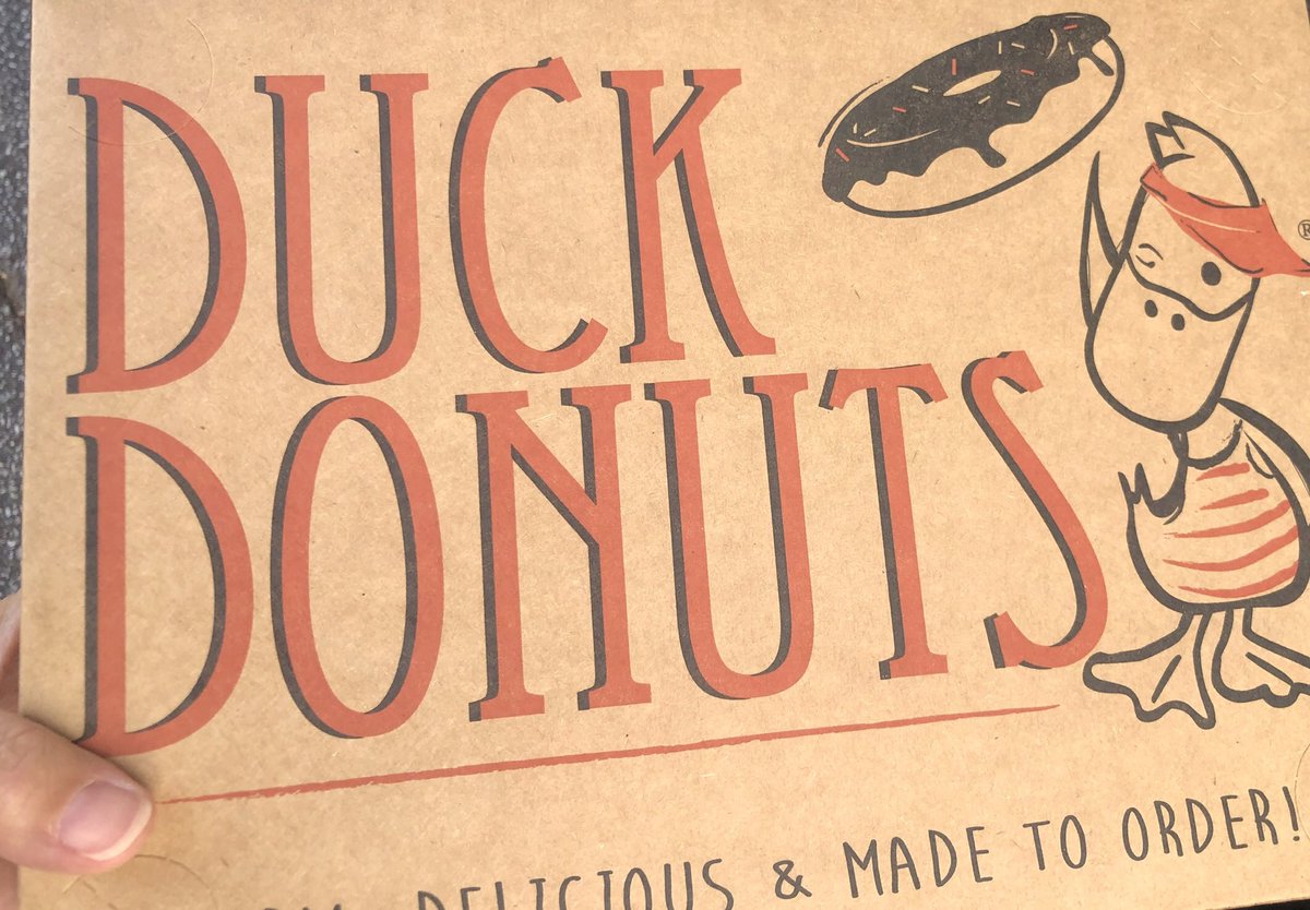 laurieteach's tweet photo. Shout out to @AprilHarden10 and my students for this fundraiser win! Used my gift card today and let’s just say I had some happy sons when I got home with these. 🍩😃🍩 #duckdonuts #baconmaple #oreo #pumpkin #fmeistheplacetobe #yummy #stockthestemlab #firstgrade https://t.co/vcTLAE1Un7