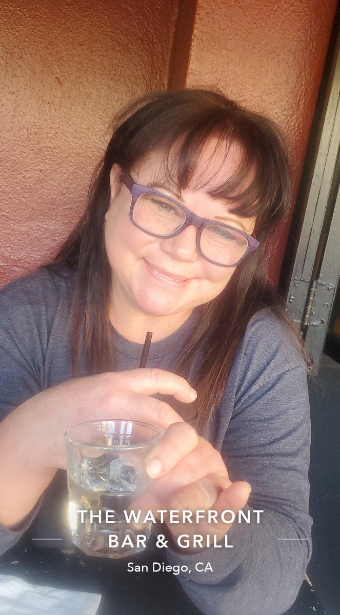 angeladean30's tweet photo. A little pre-turkey day mayhem with @TracyPereira20 before the big day!
#waterfrontbar #SanDiego #girlpower #ruizing #vodkers https://t.co/kI5FVN956e