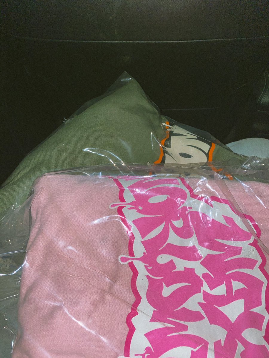 nessjulius's tweet photo. new cops ✨ s/out the homies at @WaxWorldwide https://t.co/DTq4doD1vh