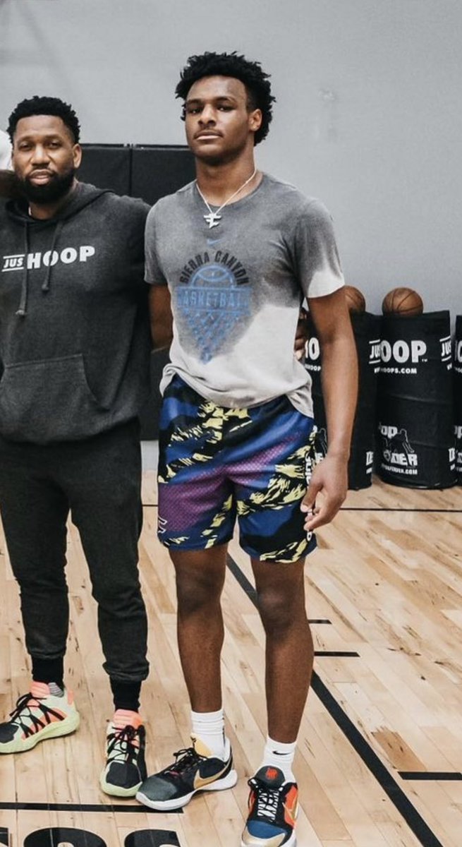 TrashTalk_fr's tweet photo. Bronny James...

La relève grandit vite... 👑🔥 https://t.co/WrJanggKuo