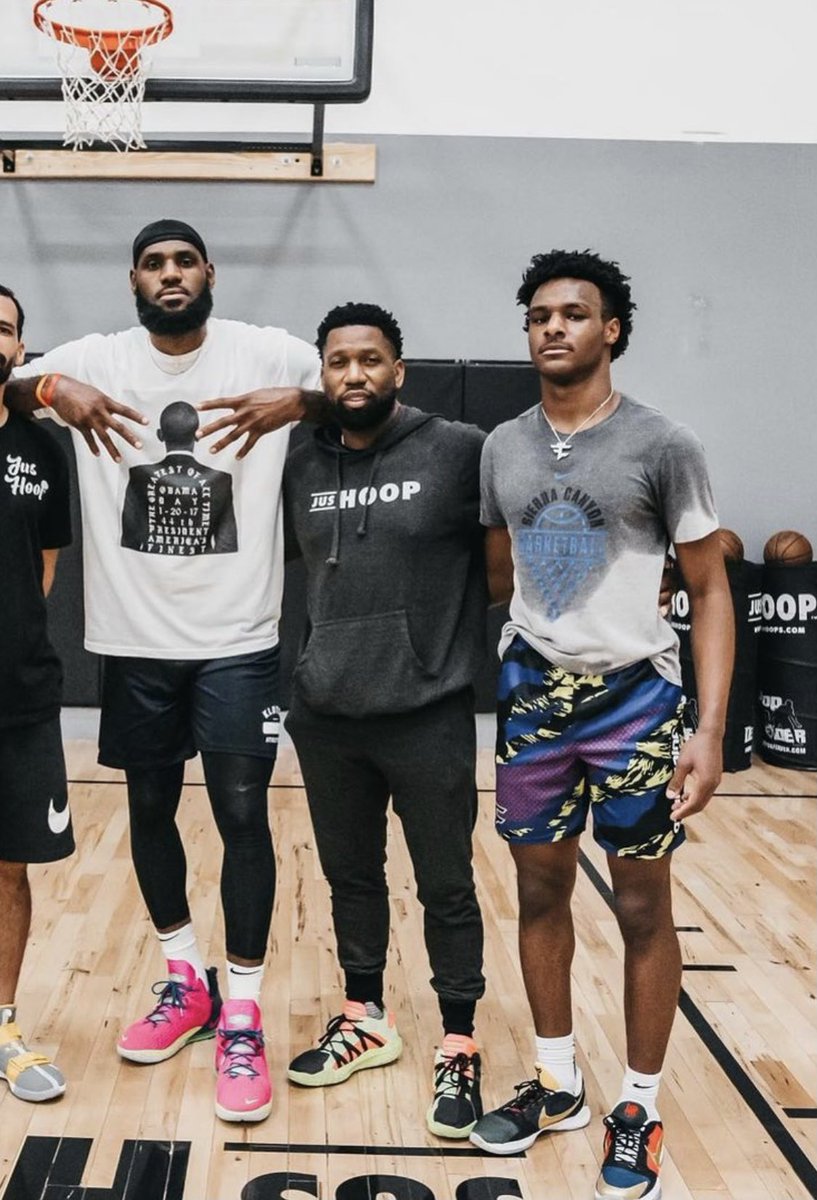 TrashTalk_fr's tweet photo. Bronny James...

La relève grandit vite... 👑🔥 https://t.co/WrJanggKuo