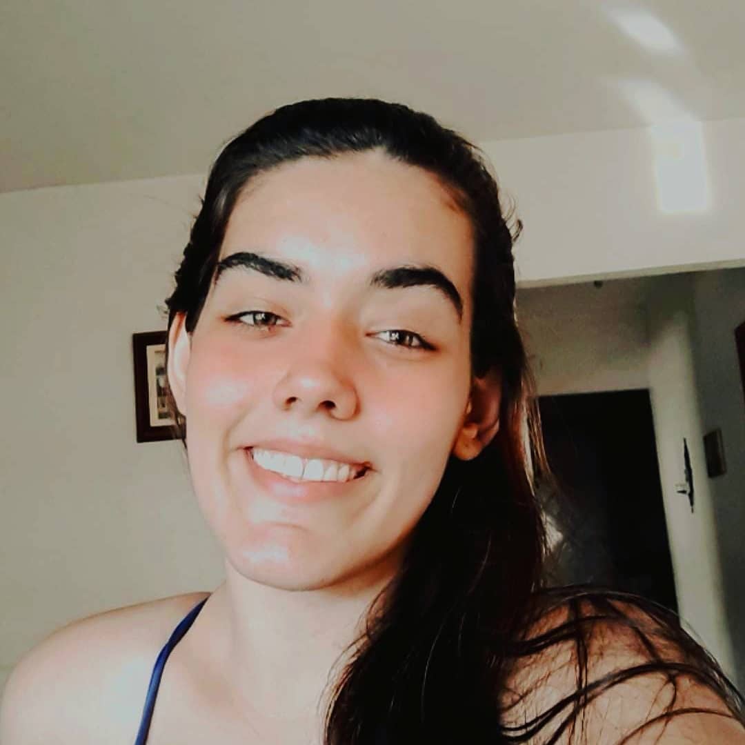 MarinhoMarie's tweet photo. Quase nunca posto foto aqui... Tô simples mas bonitinha (eu acho) https://t.co/9mXs71tZLR