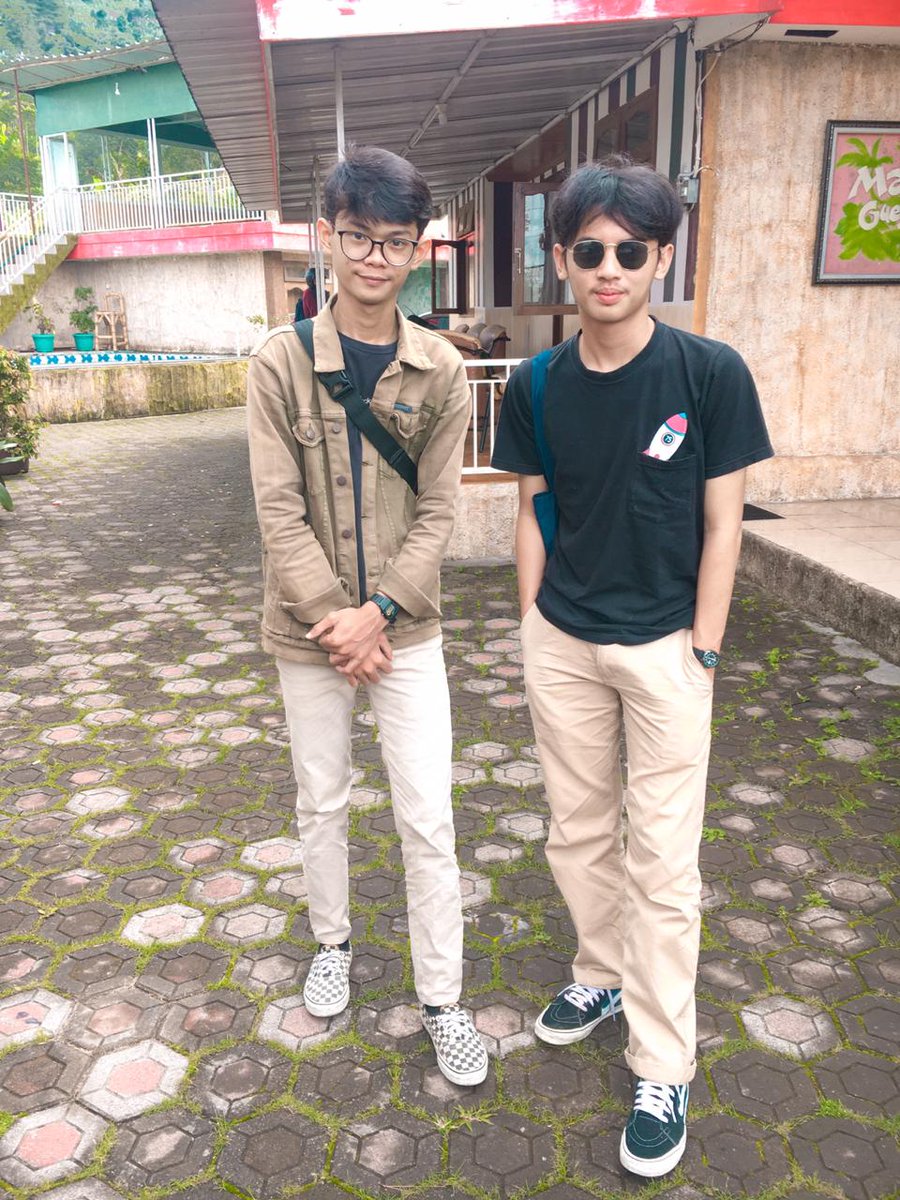 MuchammadSyahr2's tweet photo. hellow👋 https://t.co/RvIq2K6dNX