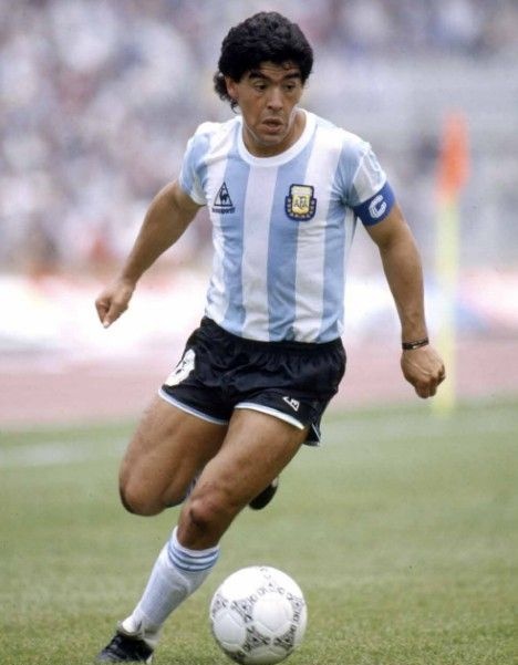 jorgitobenigni's tweet photo. Dejo todo por la celeste y blanca y nos llevo a lo mas alto. #DiegoEterno (1960-∞) https://t.co/uswsM80d51