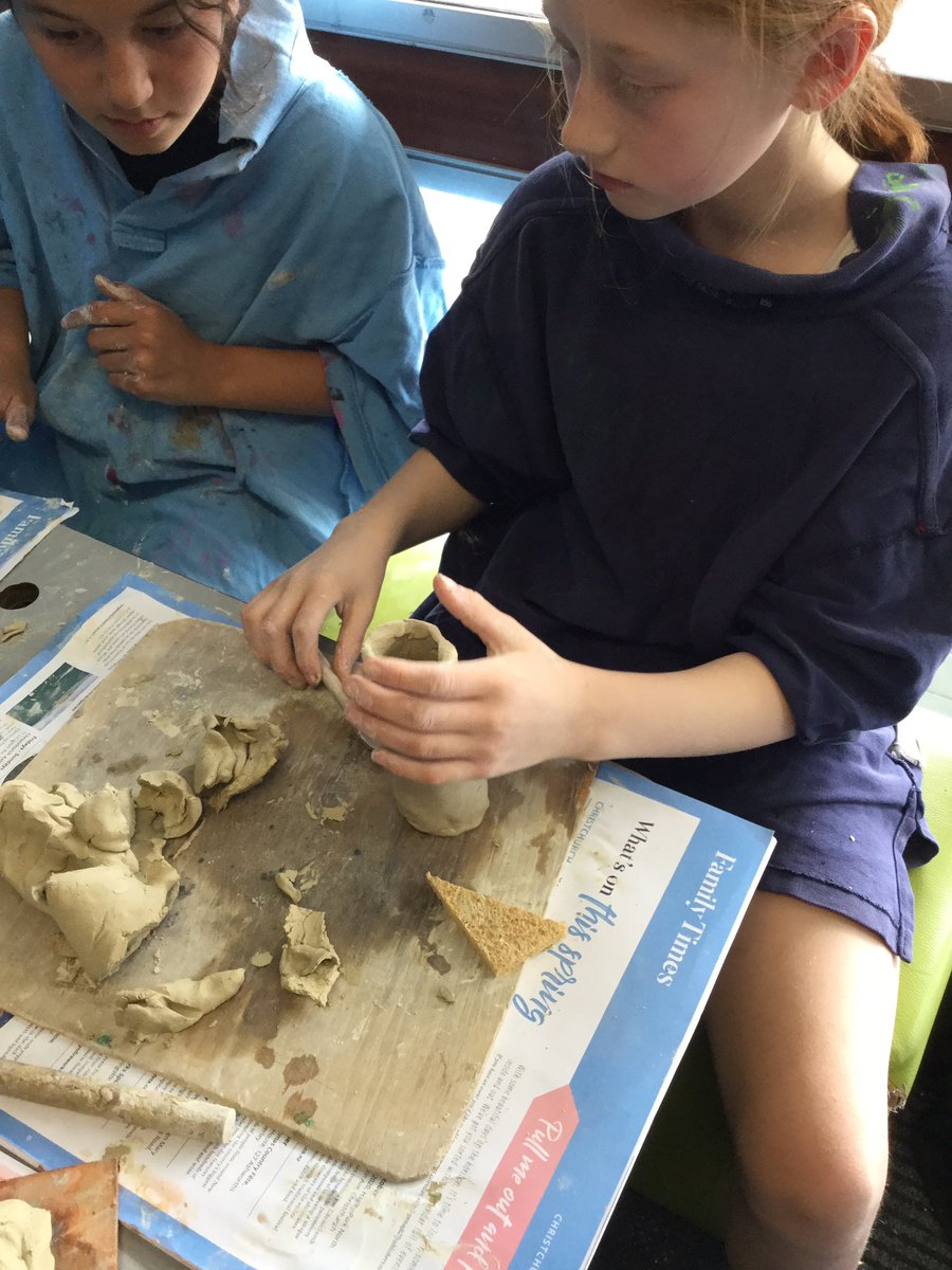 koru3bromley's tweet photo. Today we decided to make homes for our plant babies out of clay - AKA plant pots. Students researched methods like coil pots and pinch pots and designed sketch notes before getting their hands dirty. #bromleyschoolnz #TamaiCoL #clay #plantparents https://t.co/meiy5abVmi