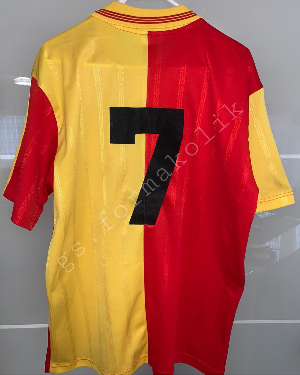 GsFormakolik's tweet photo. 1996/97 Parçalı Forma #parçalı #sarıkırmızı #Galatasaray #jersey #oldshirt #retrojersey #adidas #vakıfbank https://t.co/WcE3Lx5hJI