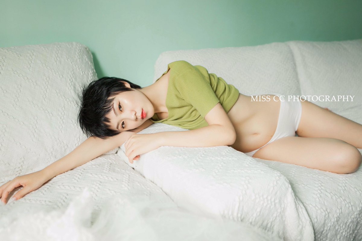 清晨闻到牛油果的香甜

摄影/@misscc520 

#私房 #私房约拍 #私房摄影 #成都约拍 https://t.co/MsDdsPXvwG
