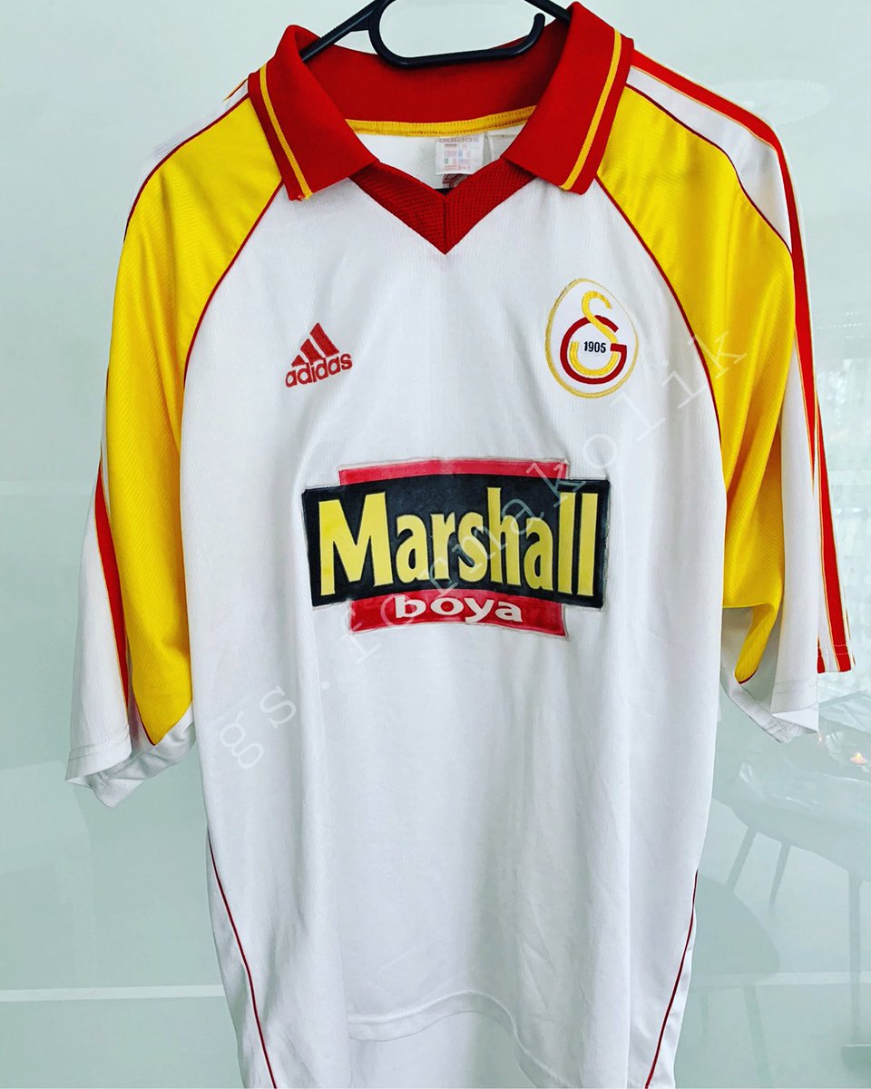 GsFormakolik's tweet photo. 1999/00 Uefa Kupa Forma #galatasaray #istanbul #jersey #trikot #forma #adidas #umbro #nike #lotto #futbol #parçalı #sarıkırmızı #cimbom #adidas #galatasara #retrojersey #uefa https://t.co/lIvZpzt1HT
