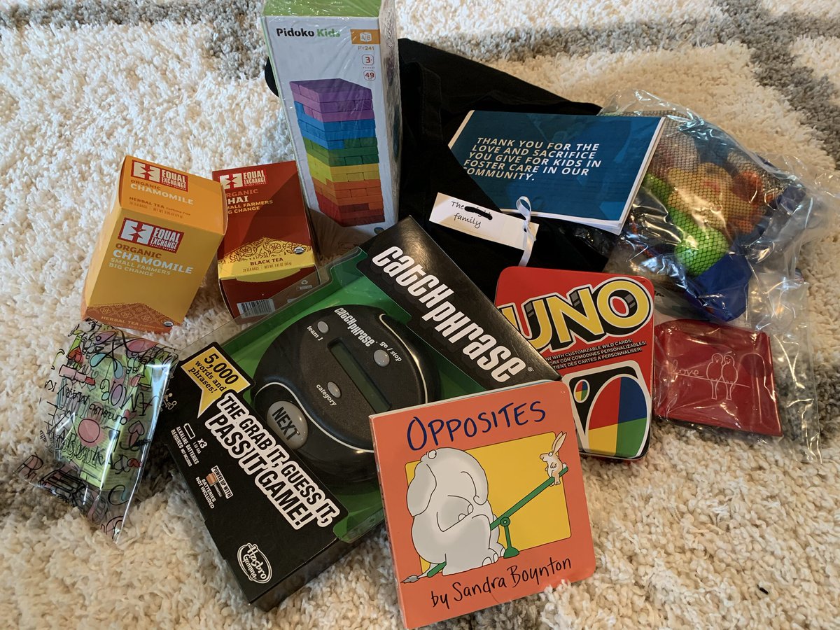1HOPE_Community's tweet photo. 15 of 24: In partnership with United Way of Kenosha County, we were able to provide “Totes of HOPE” to foster families to thank them for opening their hearts and homes to foster children in Kenosha County.
#24HoursofThankfulness https://t.co/yk21PxYbvV