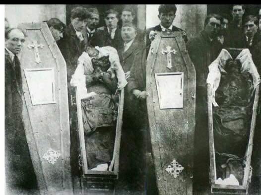 #OnThisDay 1920 Harry & Patrick Loughnane of Galway were killed by Auxiliaries. Before their death, they were beaten, dragged behind a lorry, had I.V. carved into their skin, shot but not killed. Their bodies set on fire & dumped in an oil filled pond.*Graphic*
#Ireland #History https://t.co/VpURLAsbgZ