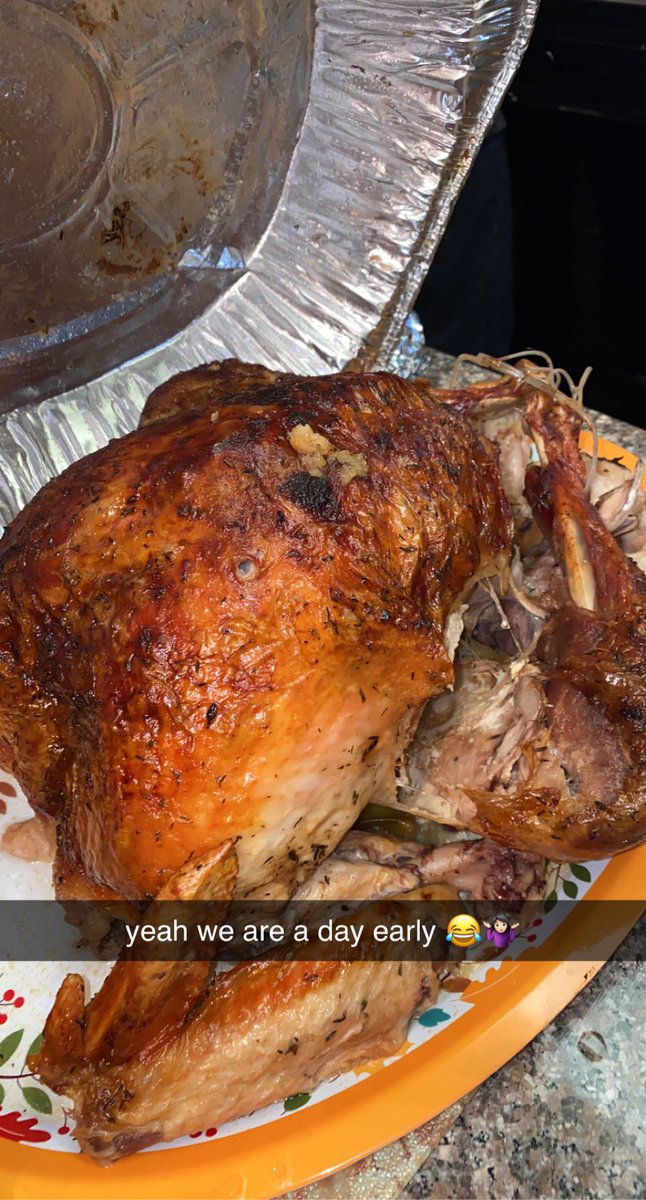 freakdip's tweet photo. we had Thanksgiving today 🍽 https://t.co/8C7l9rEUaF
