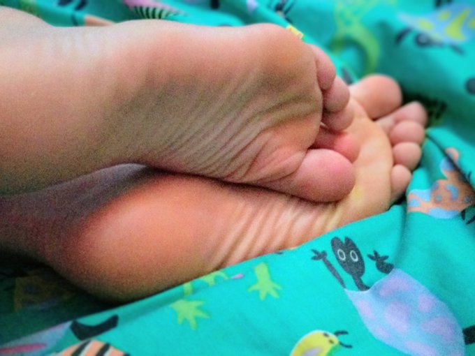 I`m online right now 👣💦 https://t.co/oIpSuy26PO<a href="/tag/goodboy"class="tags"><span>#goodboy</span></a>