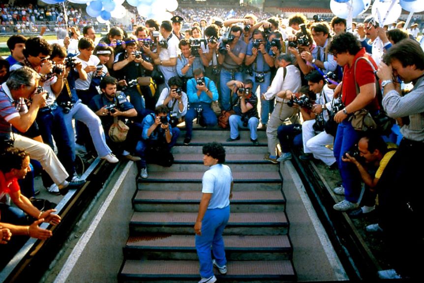sportingintel's tweet image. Maradona signs for Napoli, age 23.