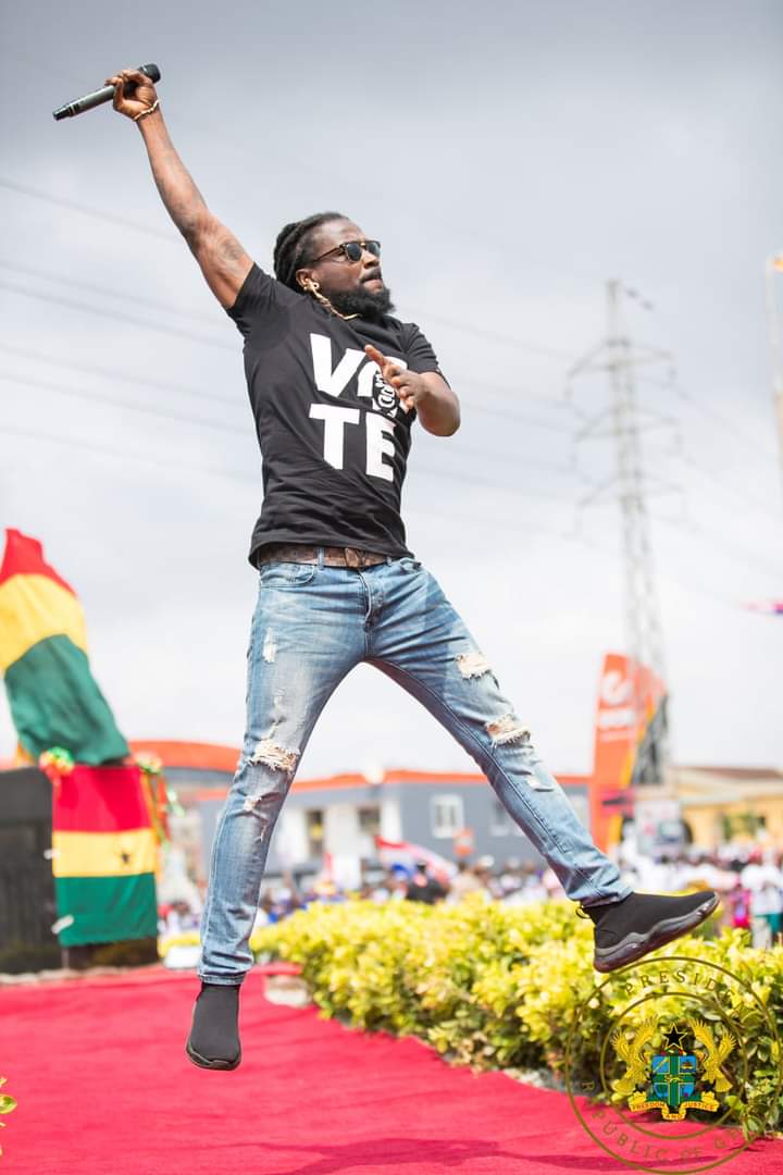 TornadoMadrid23's tweet photo. #KPOYAKA โ
Ever since Samini returned from Canada he has played more shows than any A-List artist in Ghana. Reason he said he's the new #SambaSamini
#KPOYAKA #FOREVER #Ak3jo https://t.co/3Y672q7gGd
