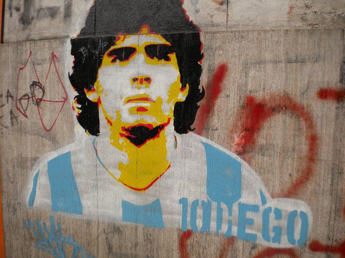 BosnianHistory's tweet photo. In 1995, Diego took part in a benefit match for Bosnian children of the war, hosted in Istanbul. Many other stars that were invited declined.

"I won't forgive them for not appearing at such a helpful event when they said they would.”

#RIPMaradona https://t.co/Fn6gQZyAb0