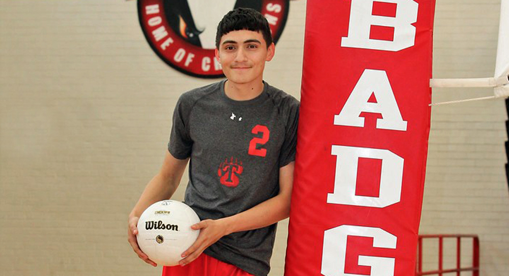 AndyMorales8's tweet photo. Tucson's Malakai DeHuelbes to play for Regis College   @GoRegisPride @THS_BVball  https://t.co/kKn5RU2Kdh https://t.co/tkdq9dOs7L
