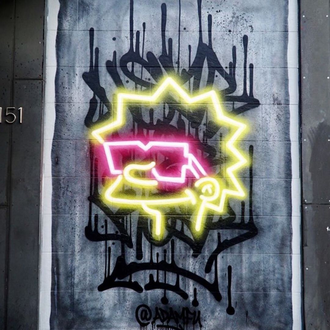 allcitycanvas's tweet photo. Estoy seguro de que la reconoces. 😎
Este mural tan chido con tonos neón fue realizado por #AdamFu. https://t.co/EYDQb0q7BE