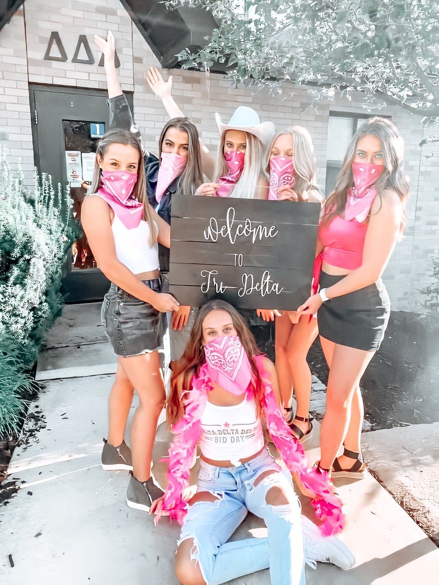 toledotridelta's tweet photo. Celebrating 132 years of an amazing sisterhood! Happy founders day ❤️💕 https://t.co/yXMjqitkJx