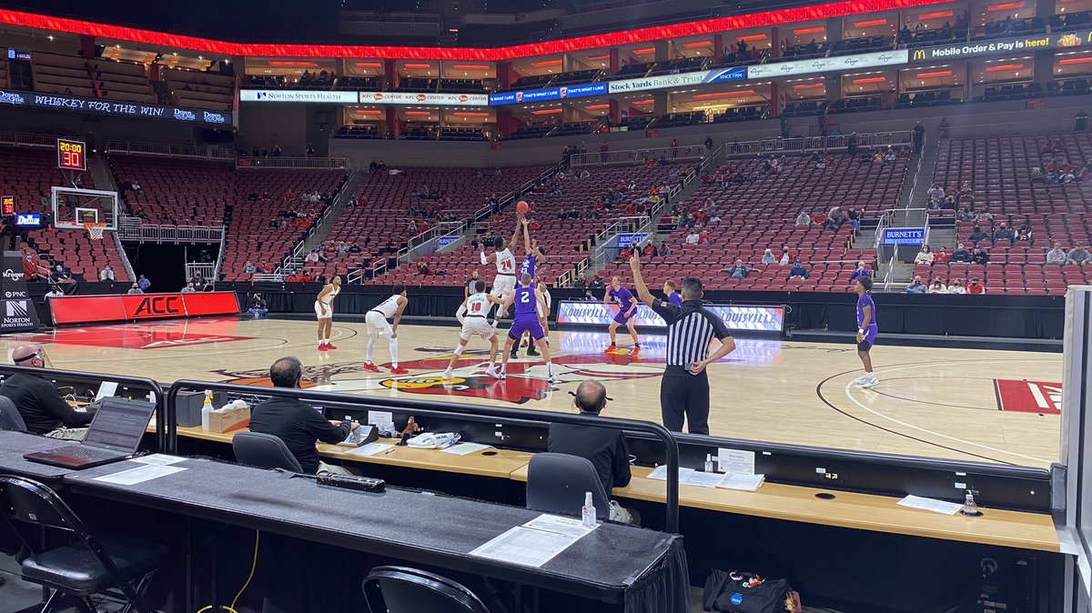 Scott_Peace's tweet photo. Felt good to be back in the Yum! and even better to be at a college basketball game...
@UEAthletics_MBB played hard and will be ready to battle Friday!
#ForTheAces x #ForTheReturn https://t.co/vrQPbMefhL