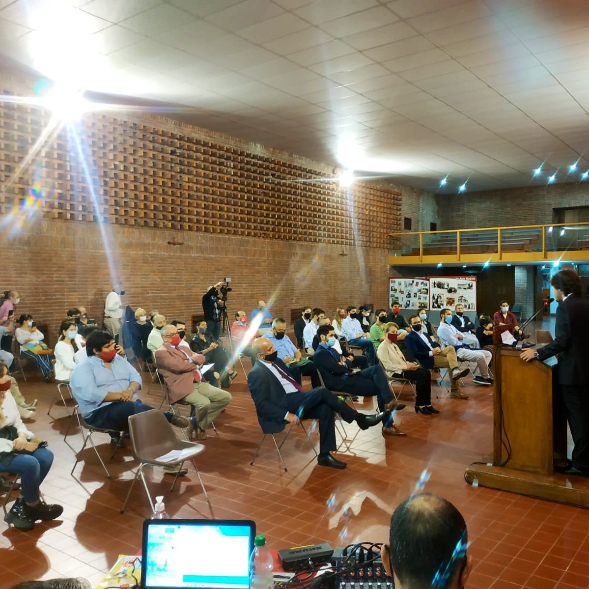 vamossalto's tweet photo. En Montevideo, se realiza un sentido homenaje al ex Presidente Luis Batlle Berres, fundador de la histórica lista 15 del @PartidoColorado. https://t.co/u8EJyN7Lrl