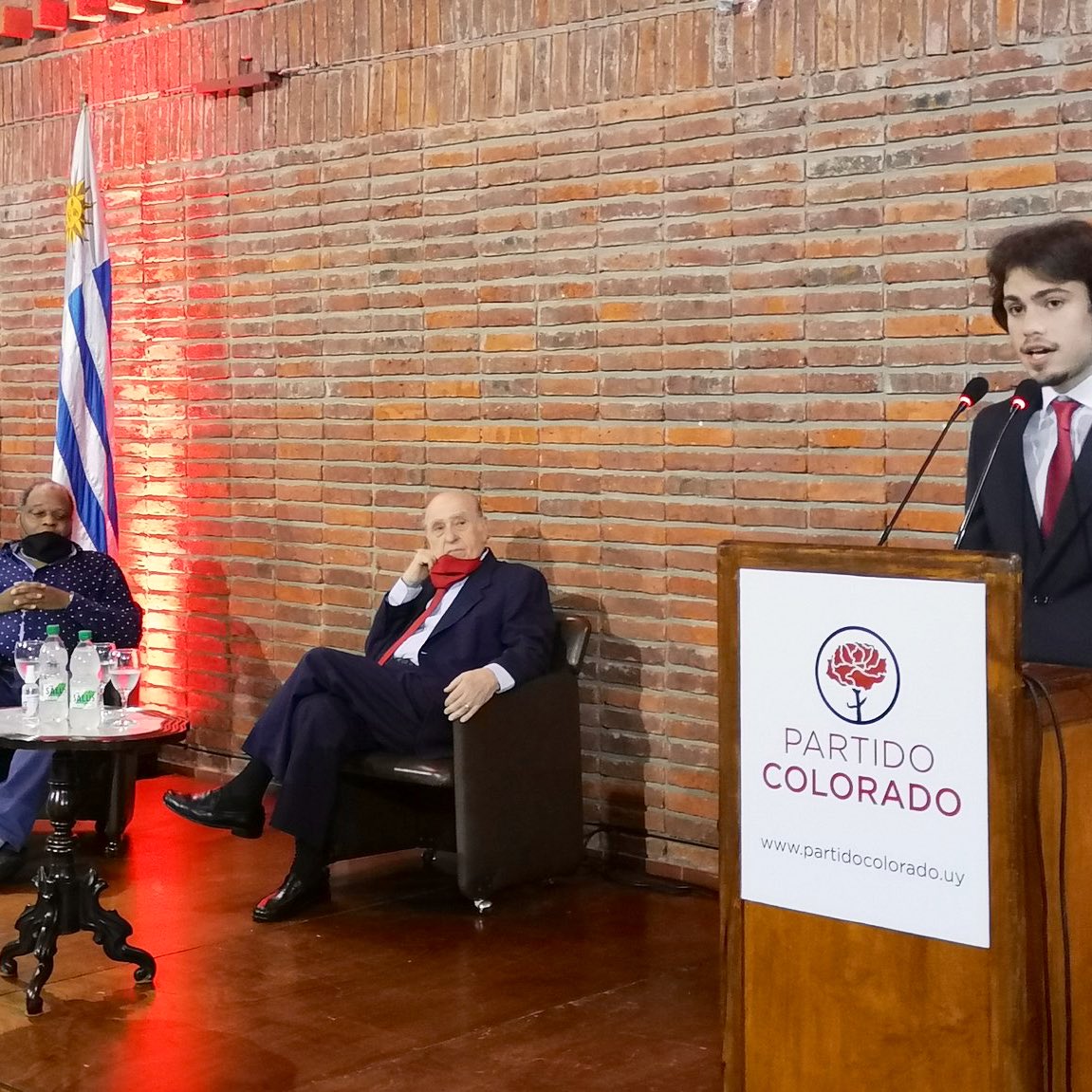vamossalto's tweet photo. En Montevideo, se realiza un sentido homenaje al ex Presidente Luis Batlle Berres, fundador de la histórica lista 15 del @PartidoColorado. https://t.co/u8EJyN7Lrl
