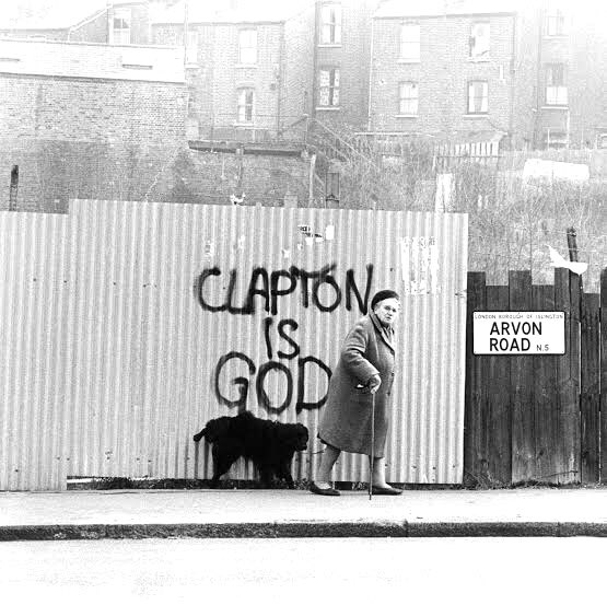 monerohernandez's tweet photo. No se confundan: Dios es Eric Clapton. https://t.co/nNMUdvcsyp