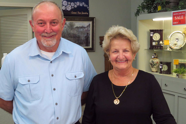 The Commercial Review tweet media