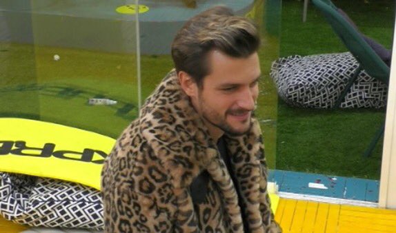 BimbaTommy's tweet photo. CROCCANTINO ZELLETTINO IO SO DE CORE PER TE M’AMMAZZO 
NON SO COME SIA FINITA AD ESSERE BIMBA DI ZELLY MA DA OGGI TI PROTEGGO A TUTT I COSTI SAPPILO 
 #GFVIP https://t.co/cfqkBNiml4